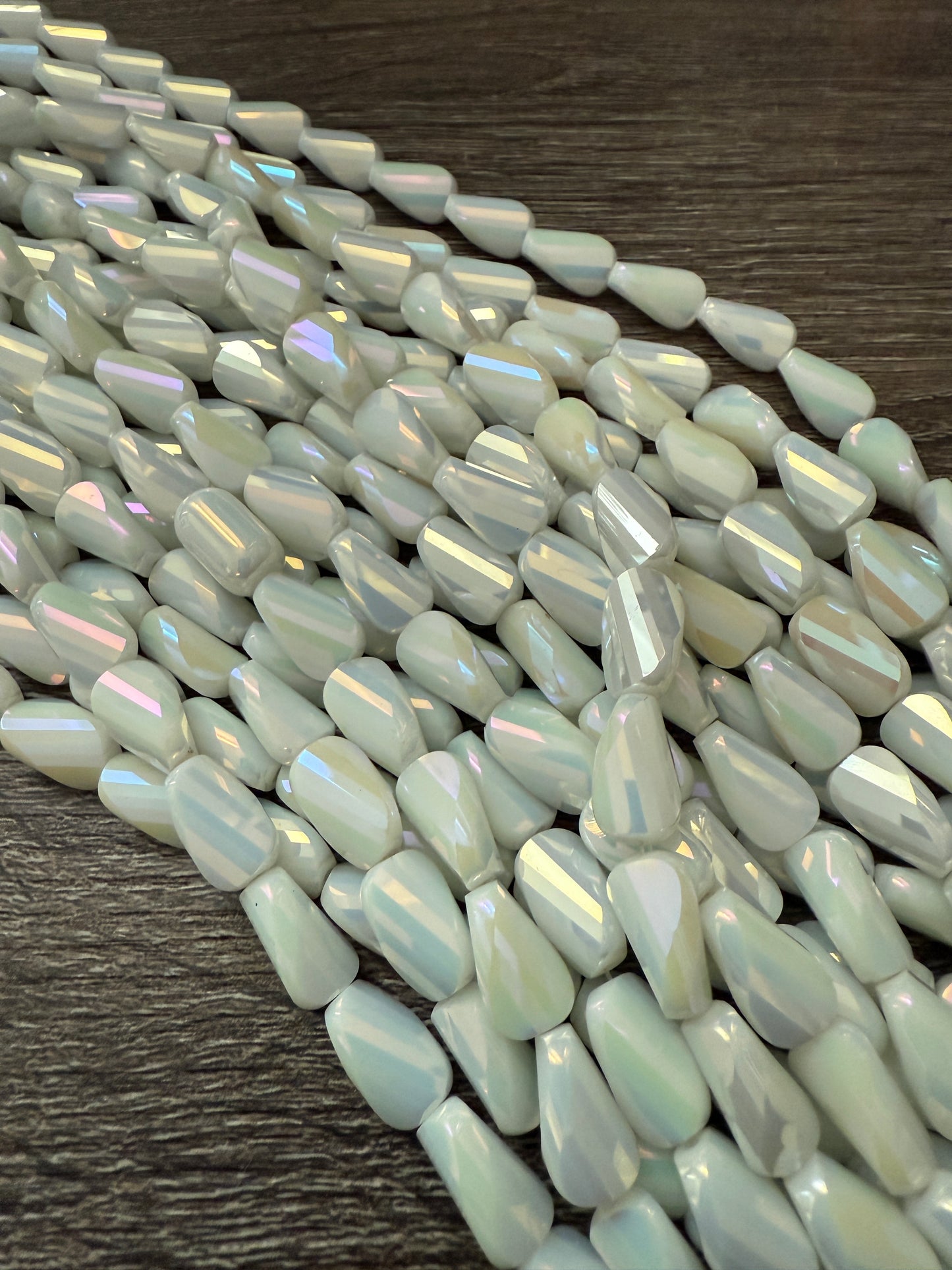 14x8mm twisted faceted cristal white