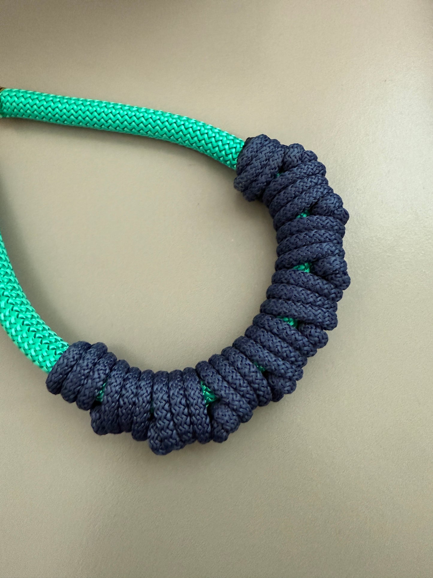 Taller collar en hilo 5mm y 10mm