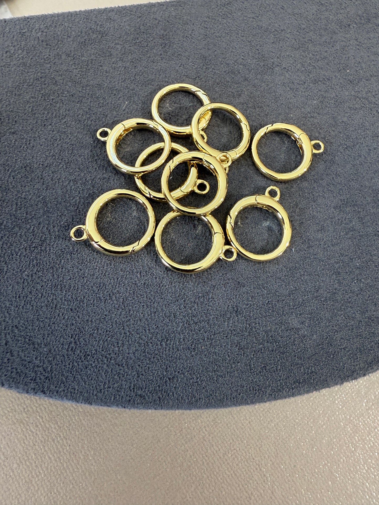 18x22mm clasp with loop gold/silver each