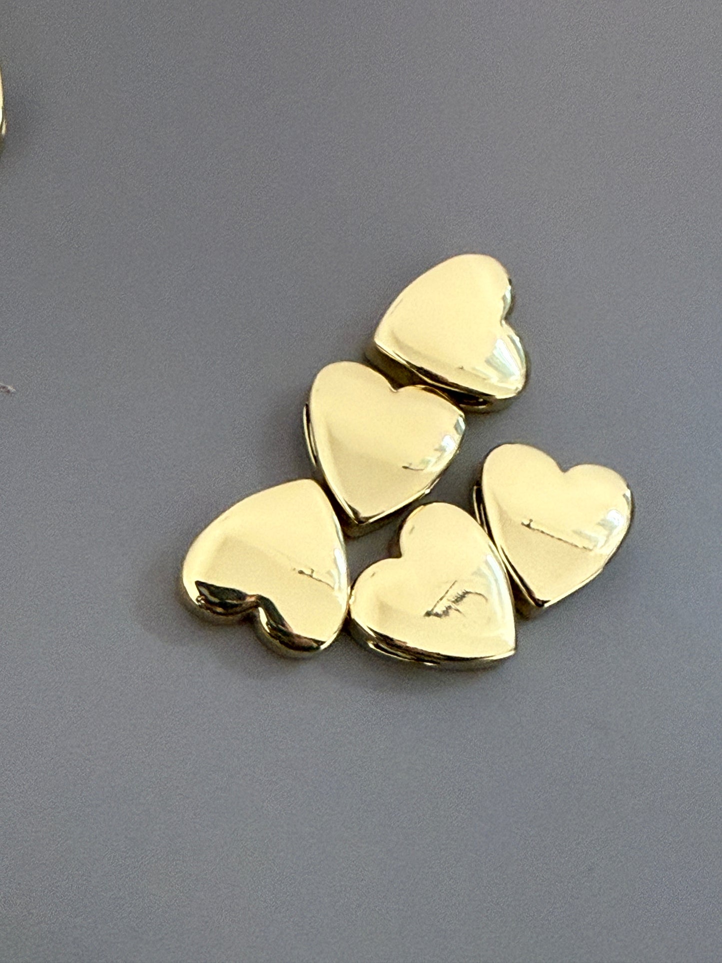 Heart/star spacer for tread