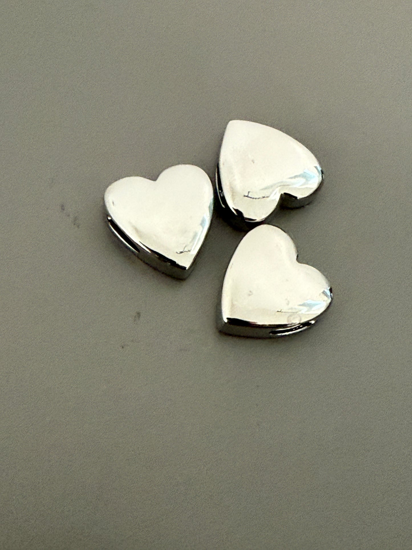 Heart/star spacer for tread