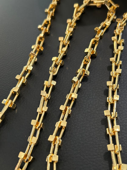 14k U chain by feet. High quality, non tarnish, 16x10mm. (SBM)