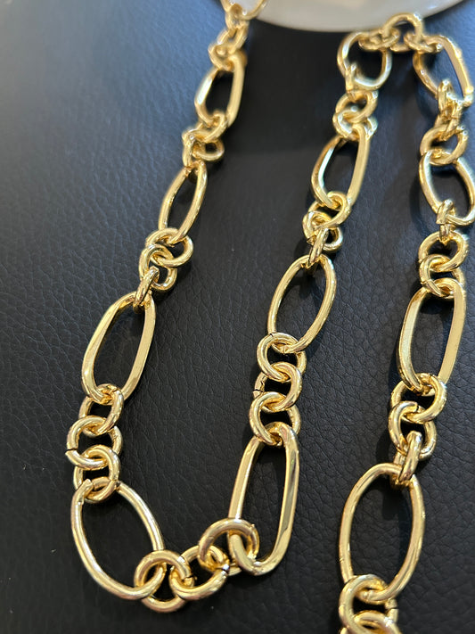14k Oval chain 3/1 link. (SBM)