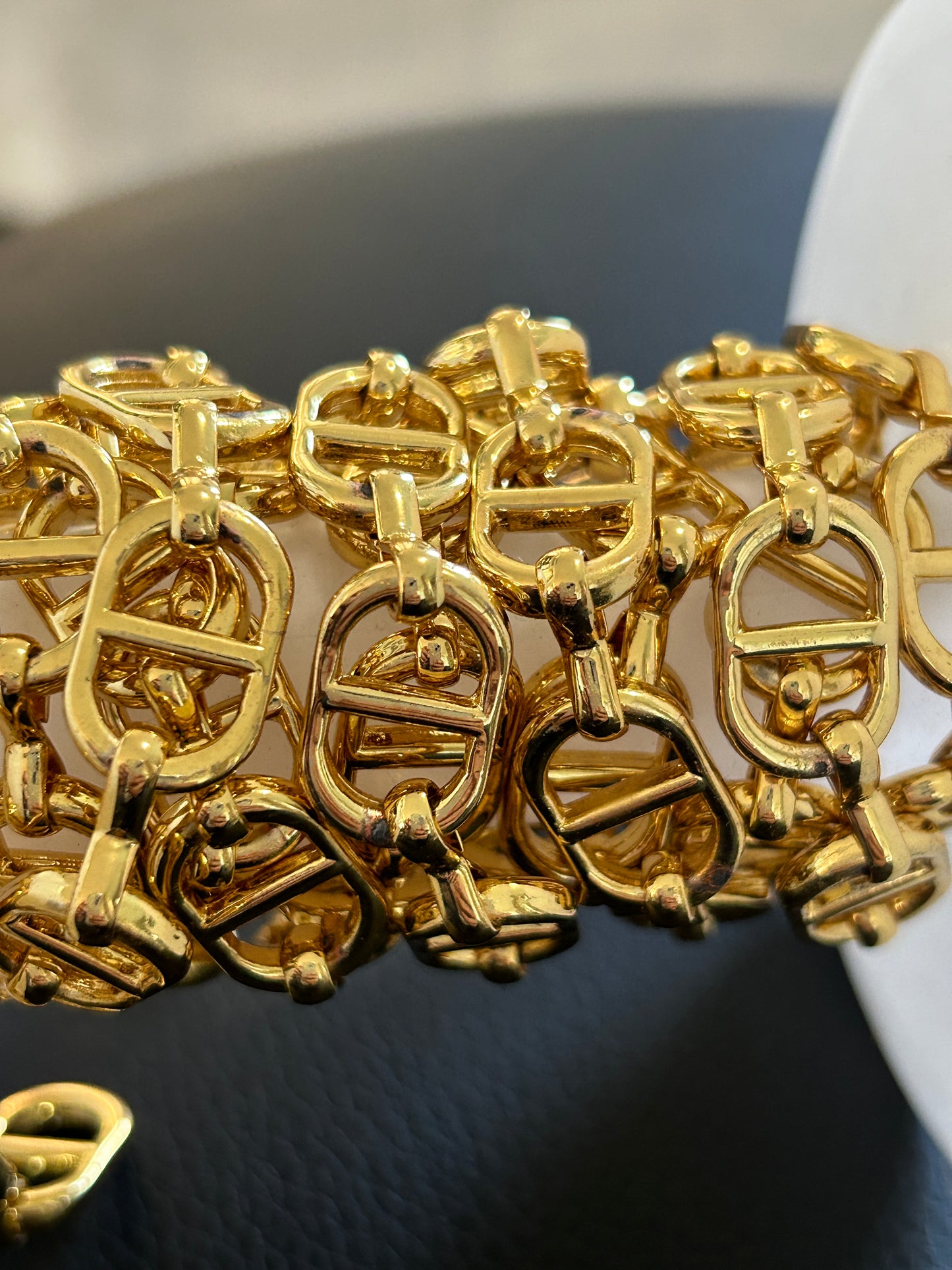 14k Oval chain by feet. (SBM)