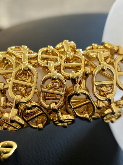 14k Oval chain by feet. (SBM)