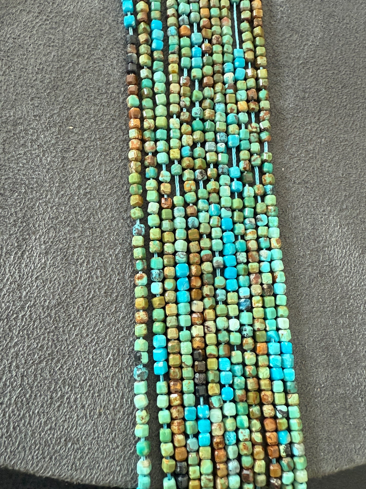 2*2 mm Turquoise square (29983)