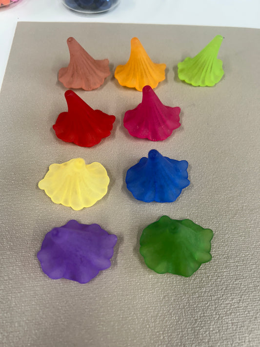 Lily Loose Resin Flower (29621)