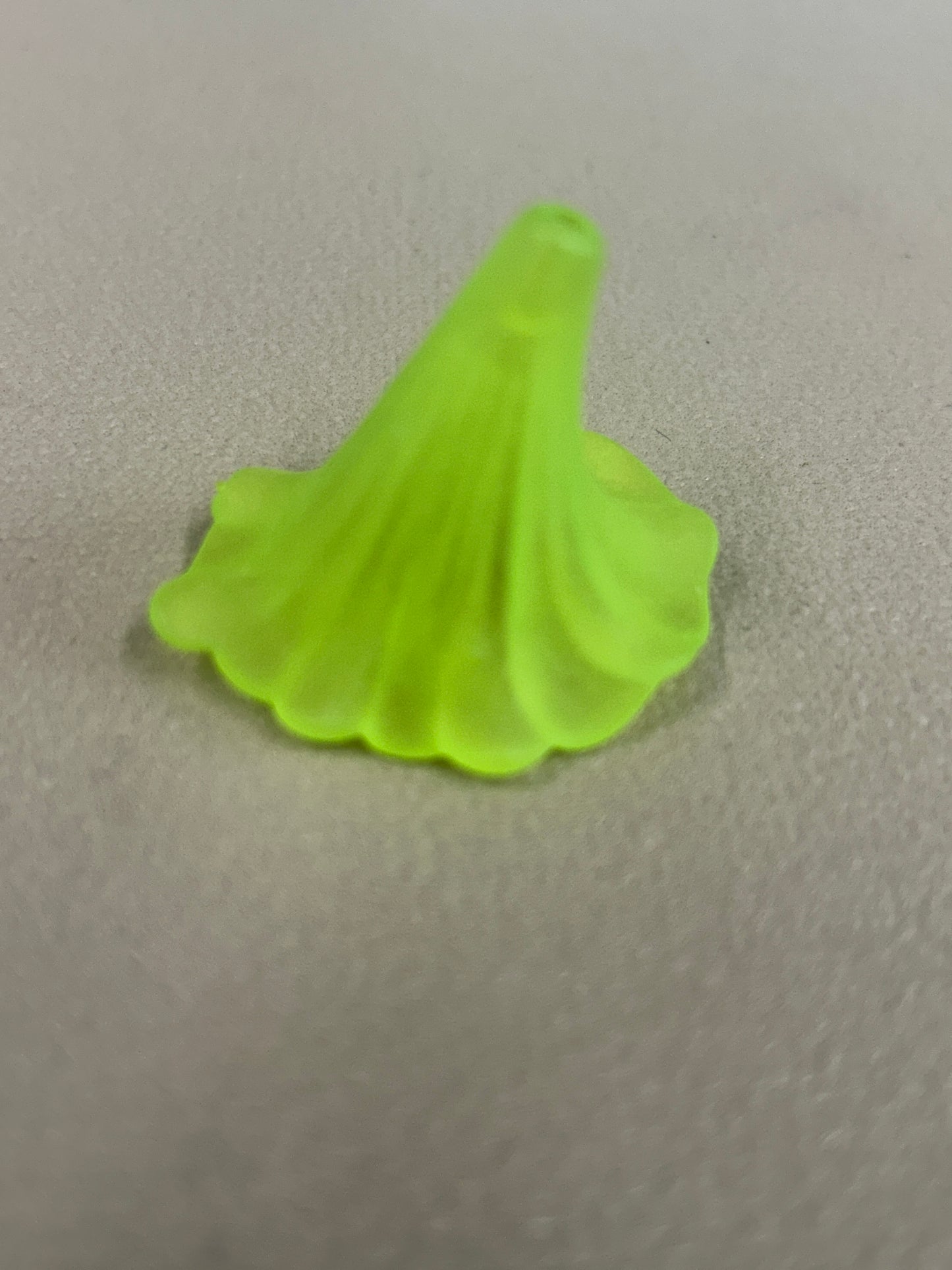 Lily Loose Resin Flower (29621)