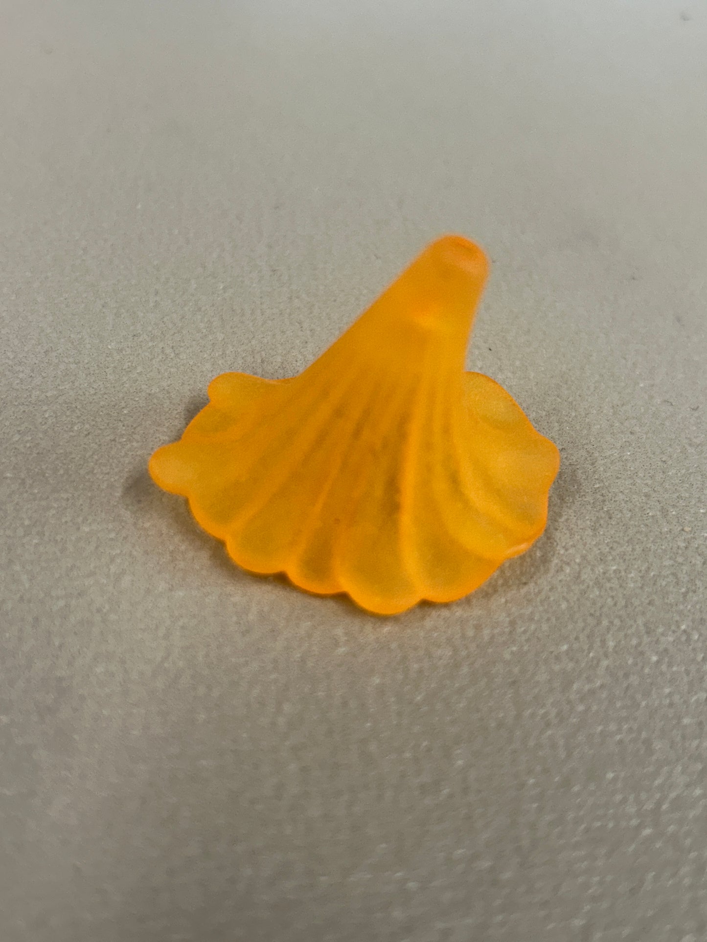 Lily Loose Resin Flower (29621)