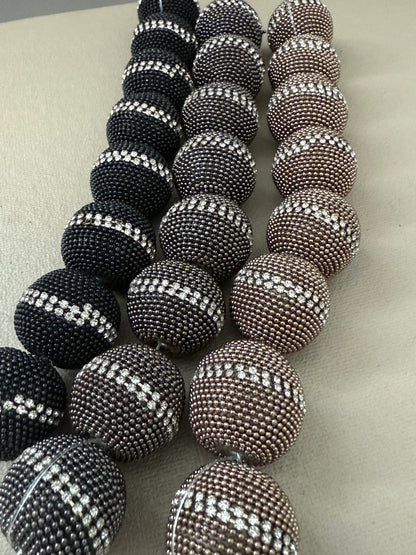 Two line rhinestine bead
