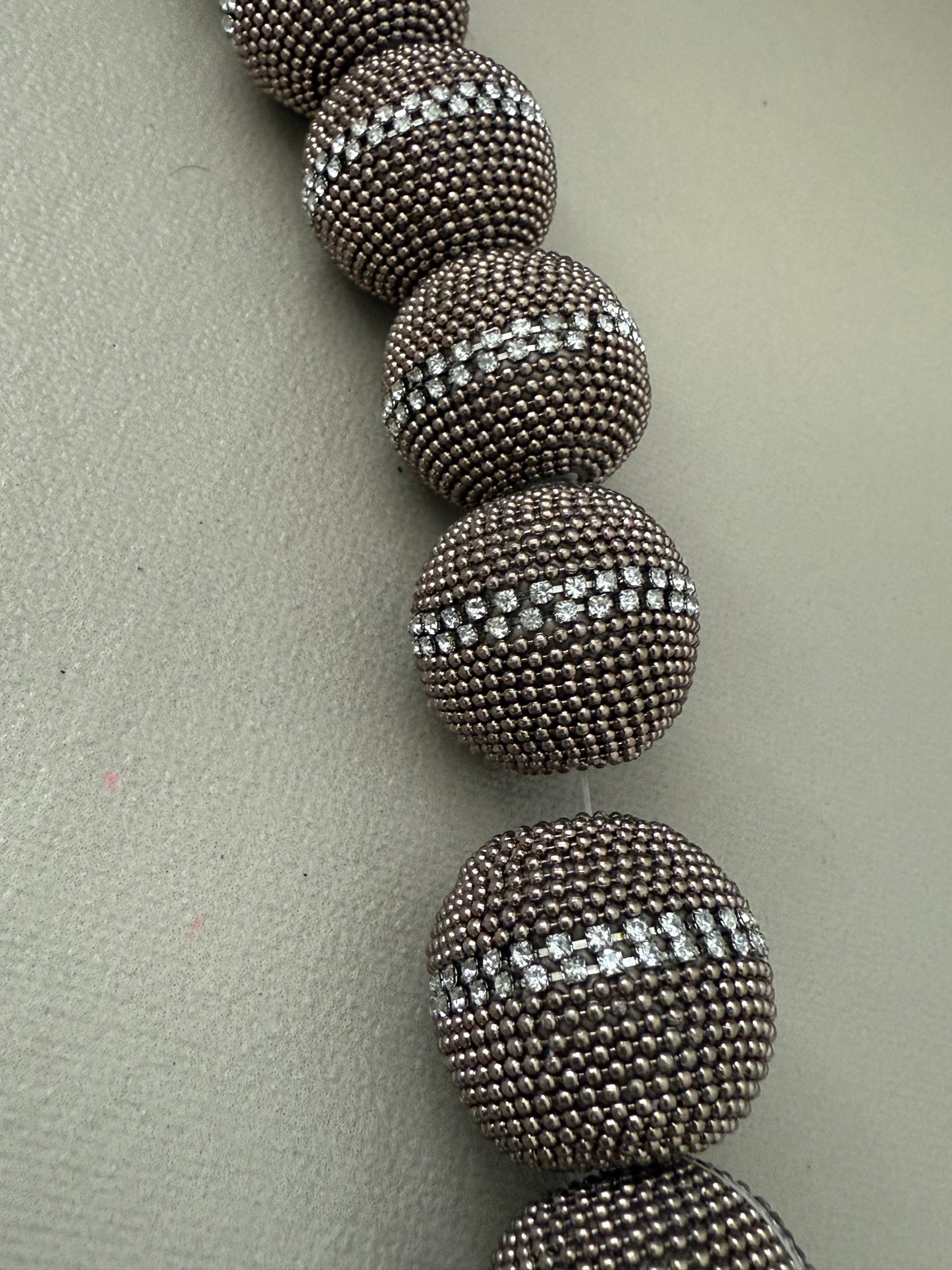 Two line rhinestine bead