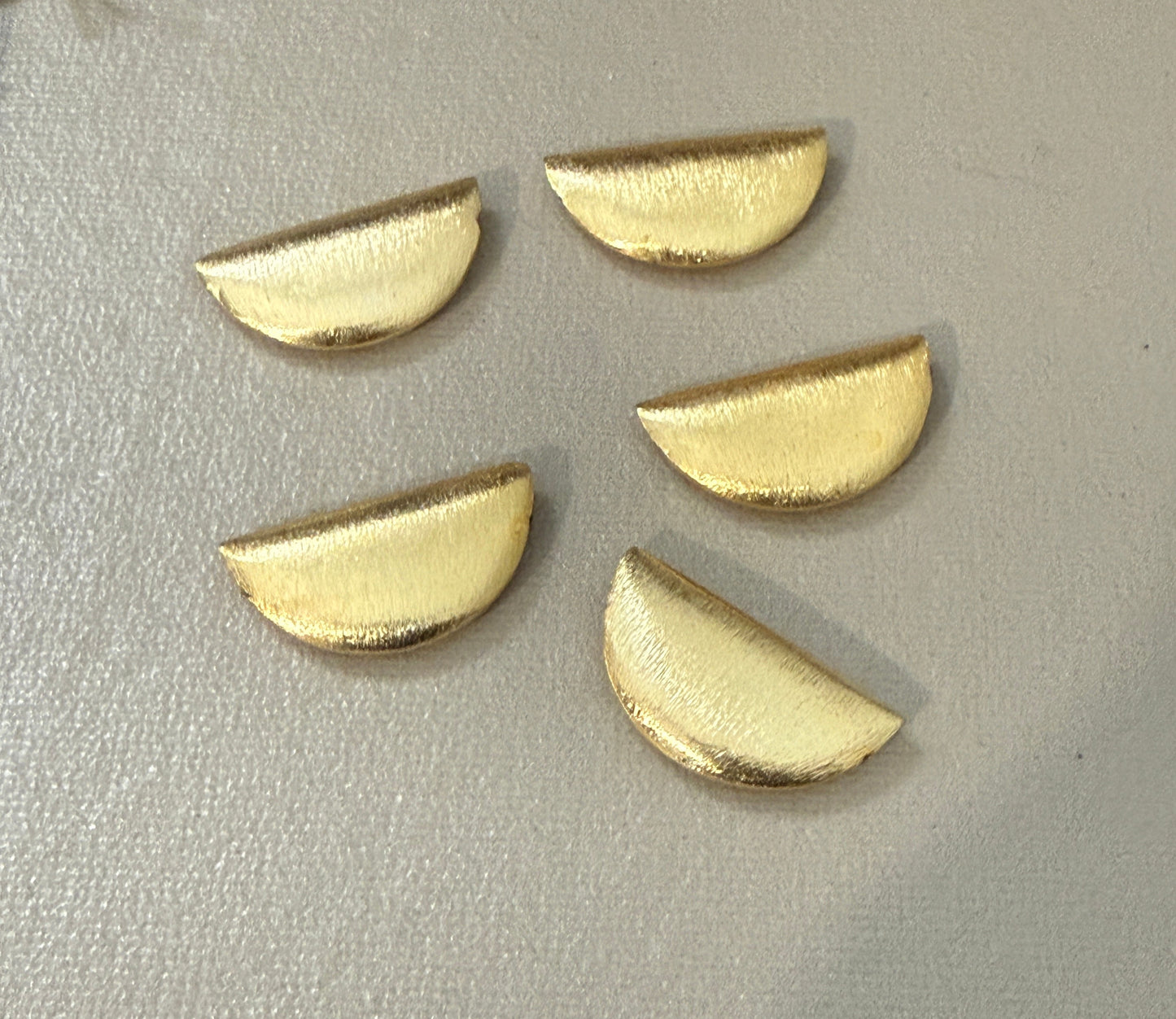 34x17mm half moon gc 9352