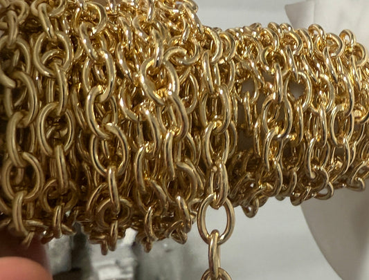 21590  10x8mm 18k chain oval