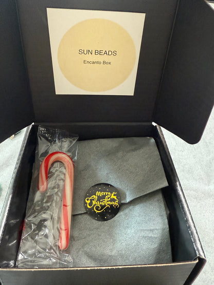 Encanto Box- 2 cadenas listas + 5 charms ready