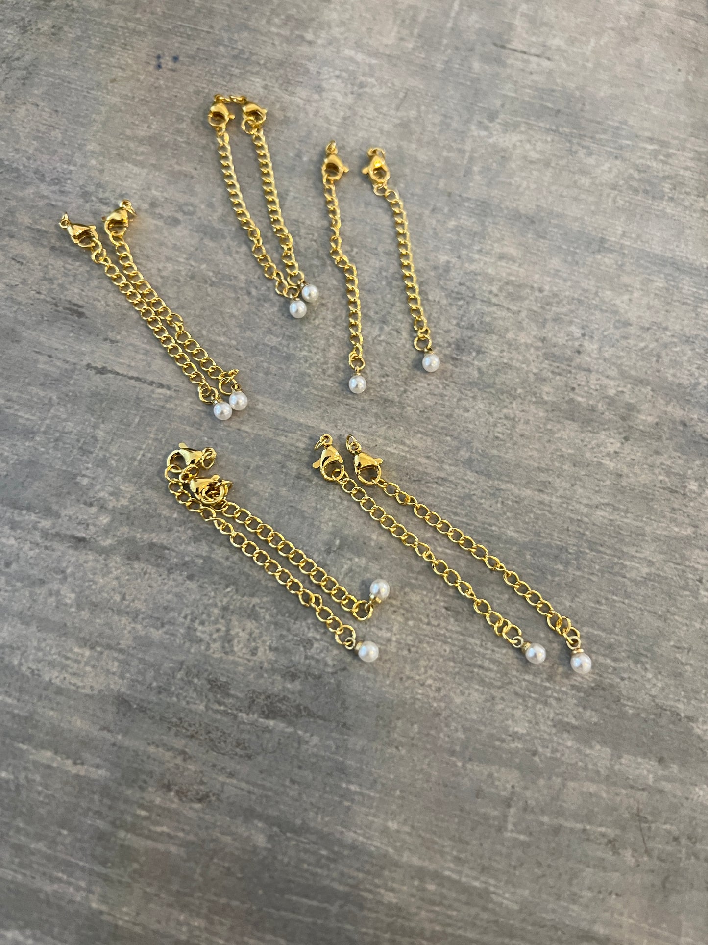 Necklace or bracelet extensors