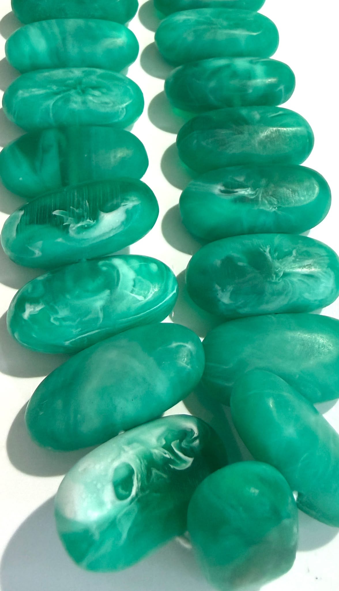 Sideways Oval Resin Strand