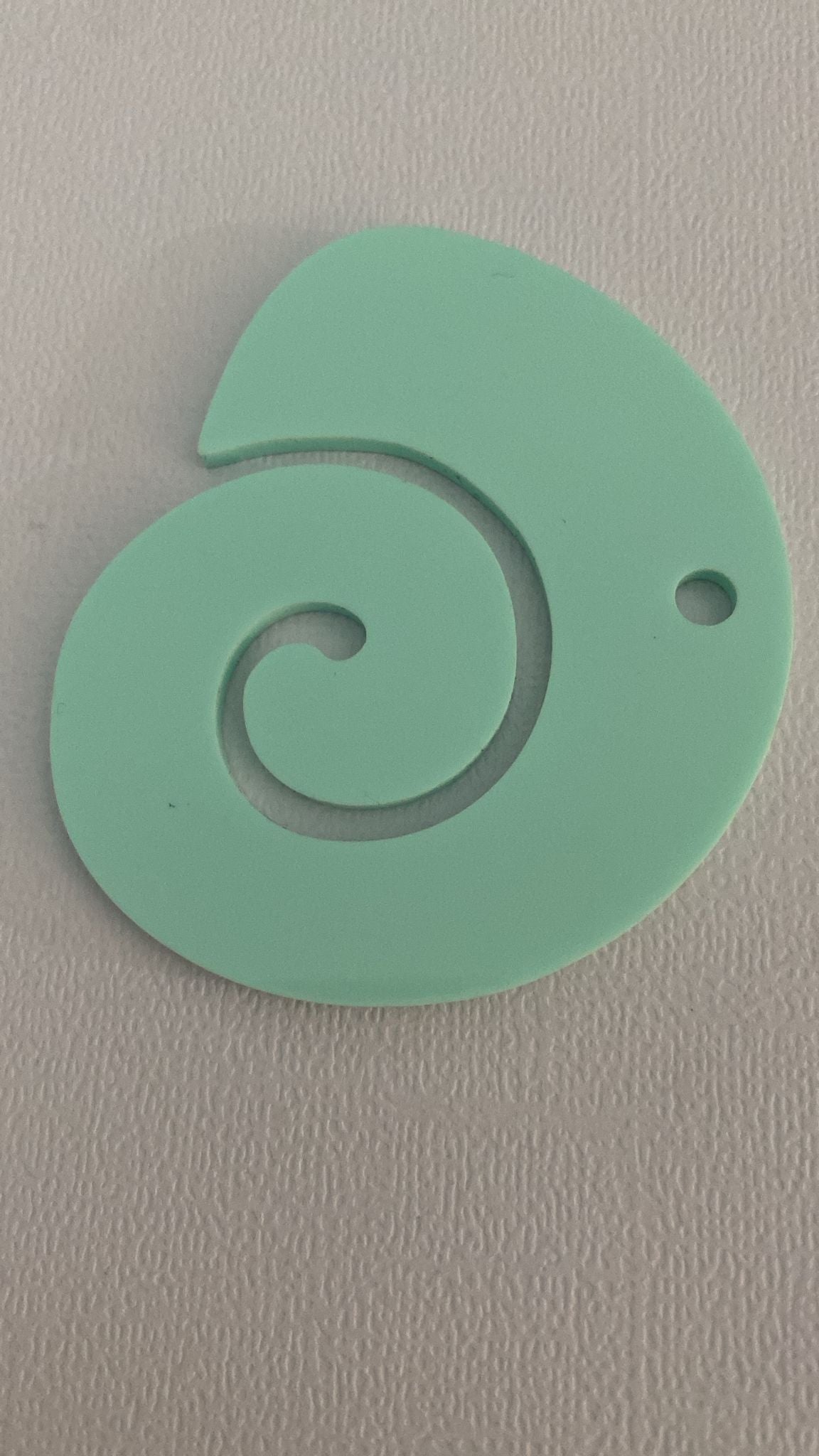 67mm Acrylic Snail Dif. Colors 31175