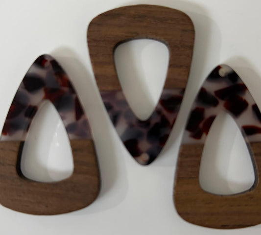 43mm Wood & Resin Triangule
