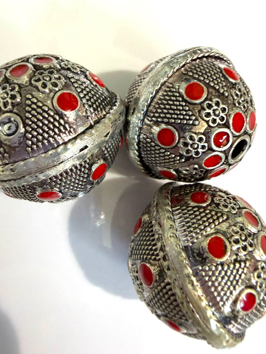 Tibetan Bead (Red & Silver)