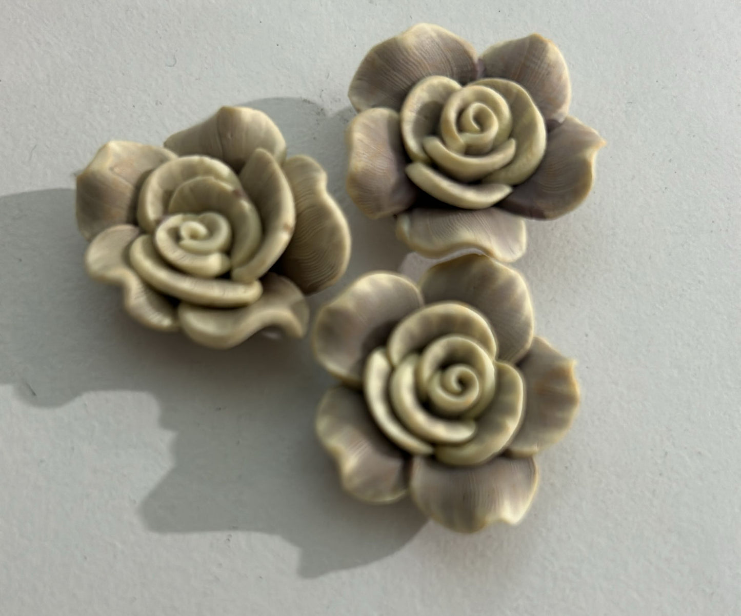 Clay flower Qty. 3 27572