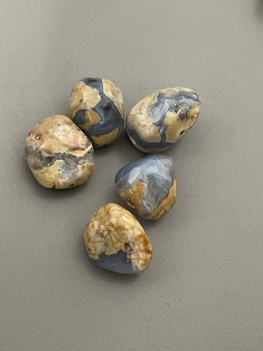 22mm Gemstone Pebble Qty1- 23331