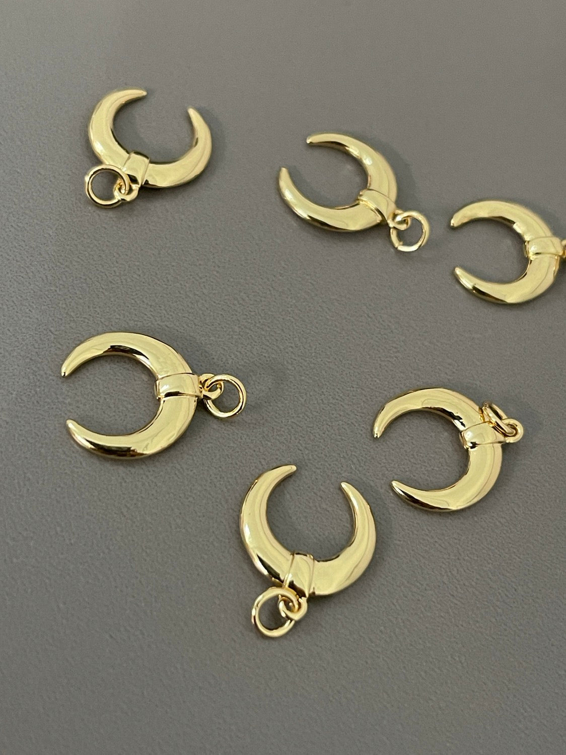 15mm crescent gold qty 1 23368