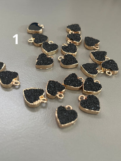 14mm  resin heart qty 1 #22114