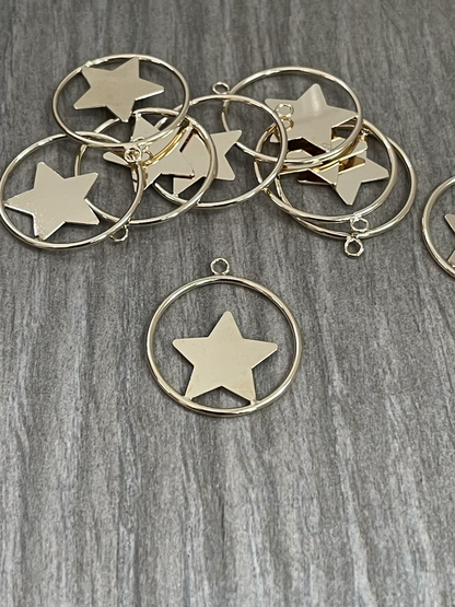 35mm Circle W/ Moon & Star qty1- 22564/22551