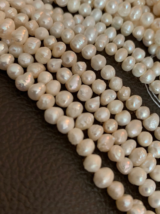 5mm irr freshwater pearl strand qty approx 73 / 20907