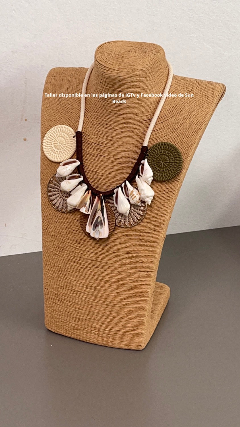 Kit- mix necklace shell cream 22615