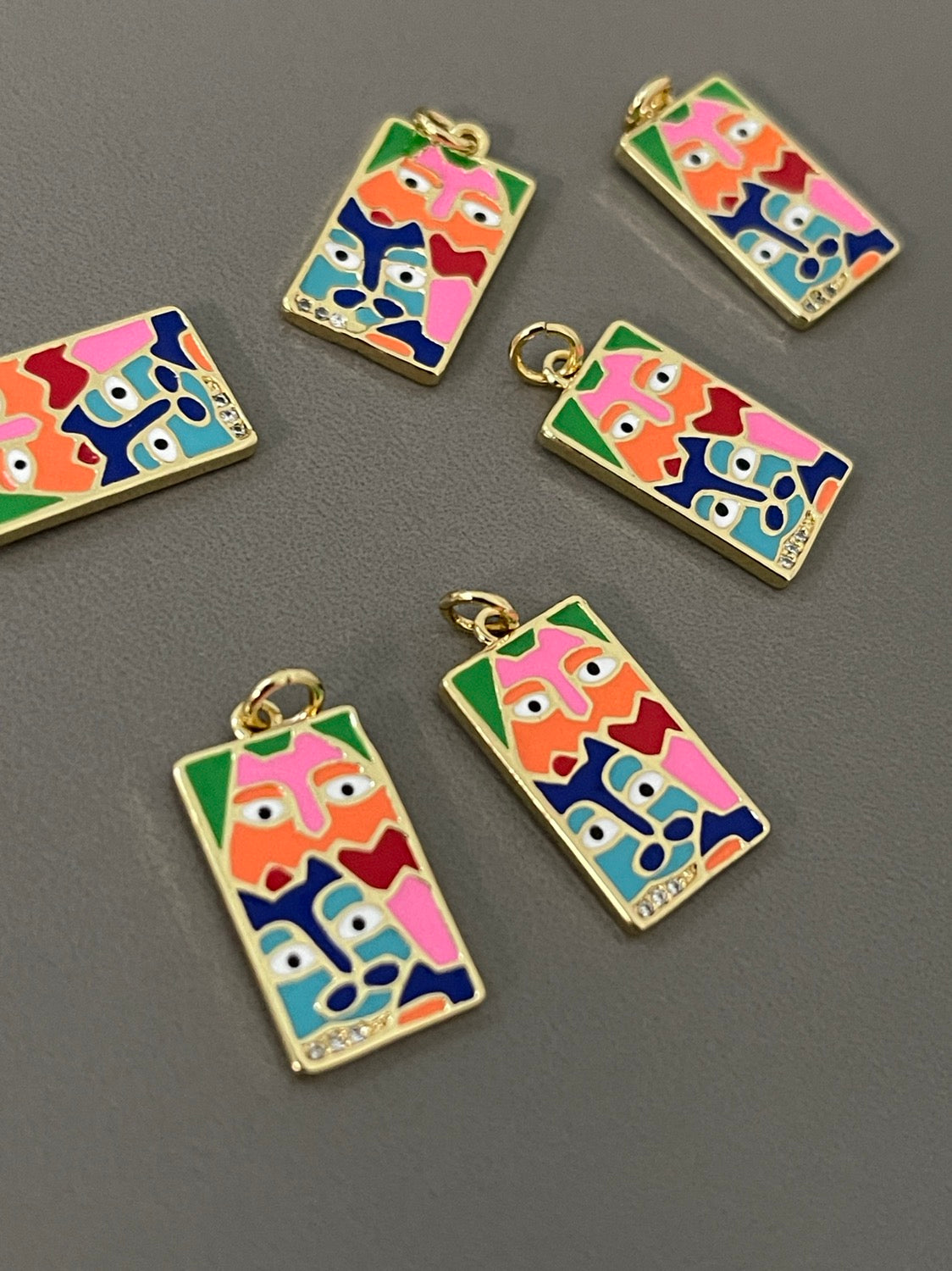 12mm Plaque Multicolor Cats Qty1- 23362