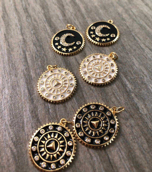 20mm Pendant With Multiple Zirc qty1- 22320