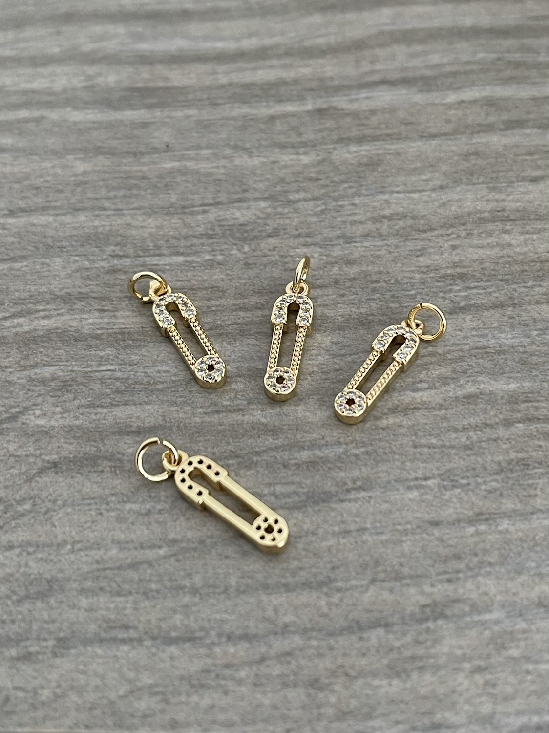 17.4mm safety pin mini w/ Zirc  22149