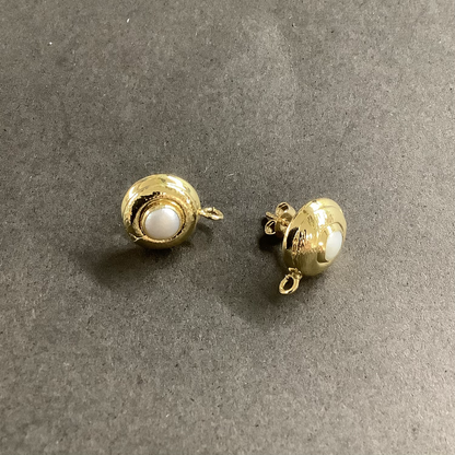 12mm Round post with freshwater peal qty 1 pair 18917