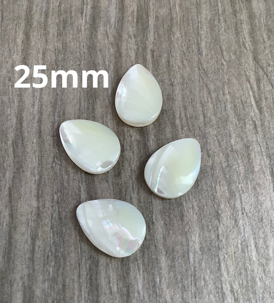 25-30mm Mother Of Pearl Drop qty1- 22673/22670