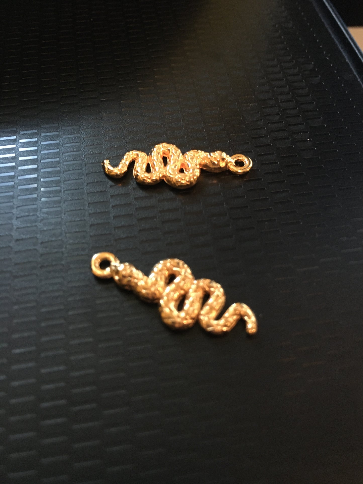 20mm gold snake / Serpiente- 20463