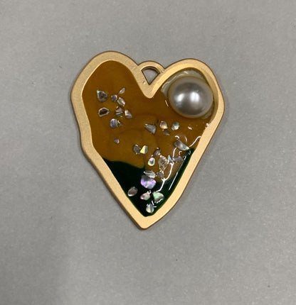 Resin with glitter pendant