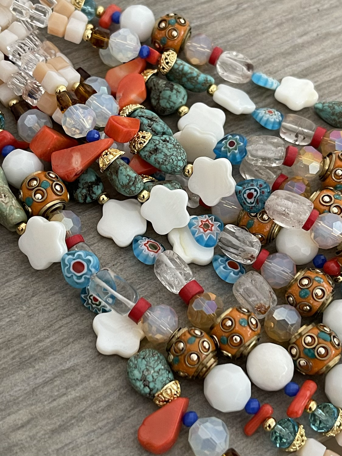 Turquoise/coral mix 8 inches strand