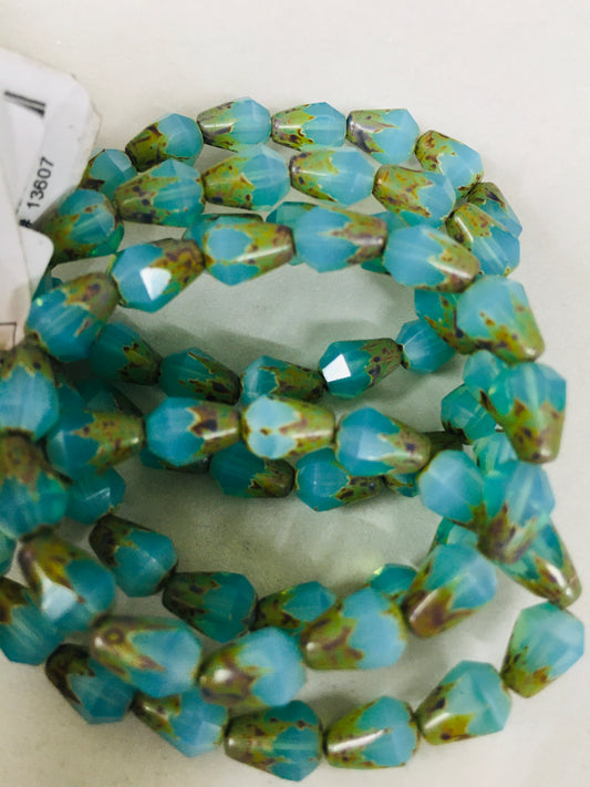 8mm Aqua and Green Drop Faceted Czech Strand / Gota