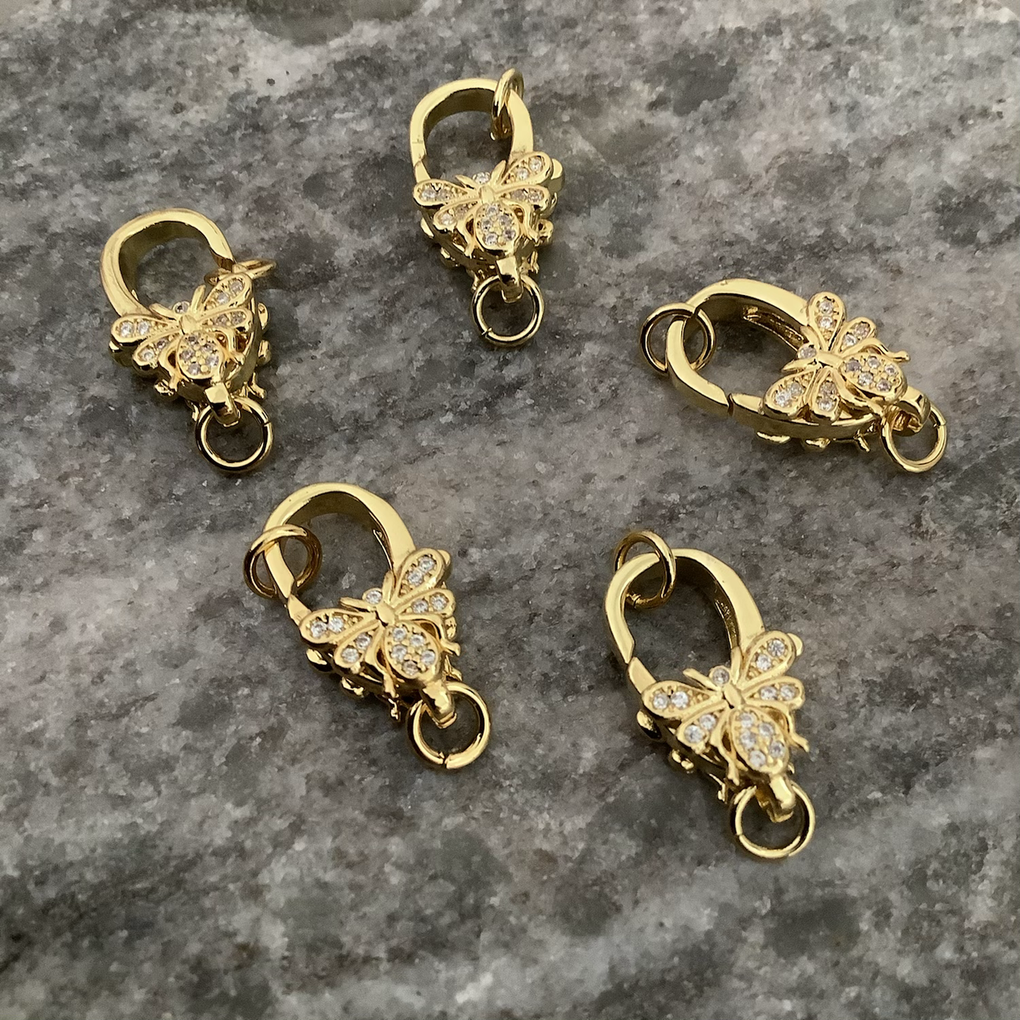 16mm Bee Clasp Qty1-23485