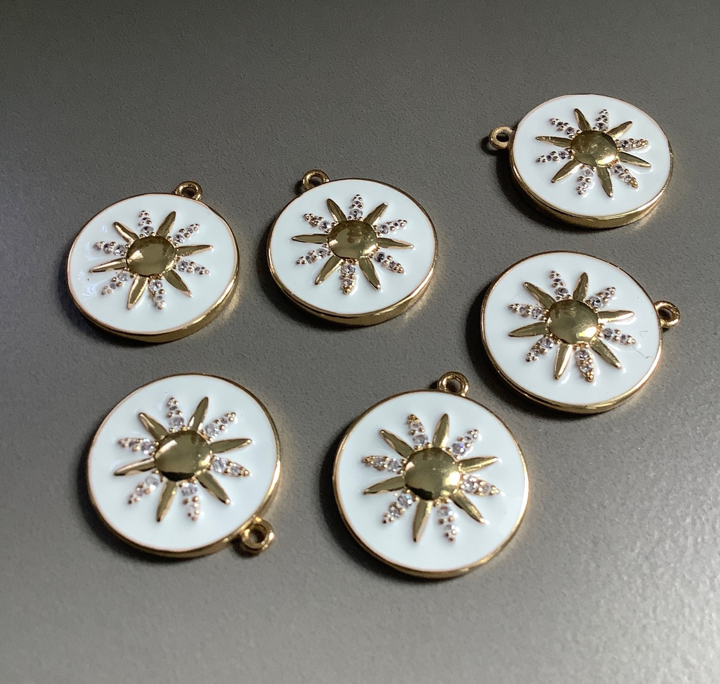 20mm Enamel Circle Sun Pendant Qty1-23404