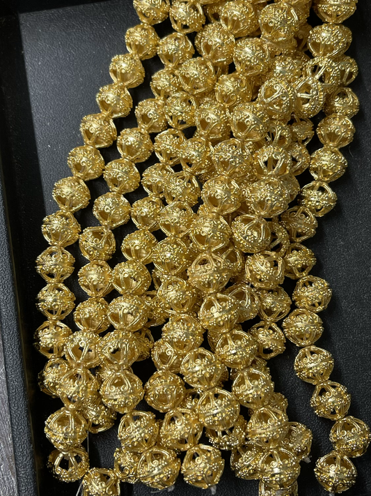 11mm semi round qty 16 beads