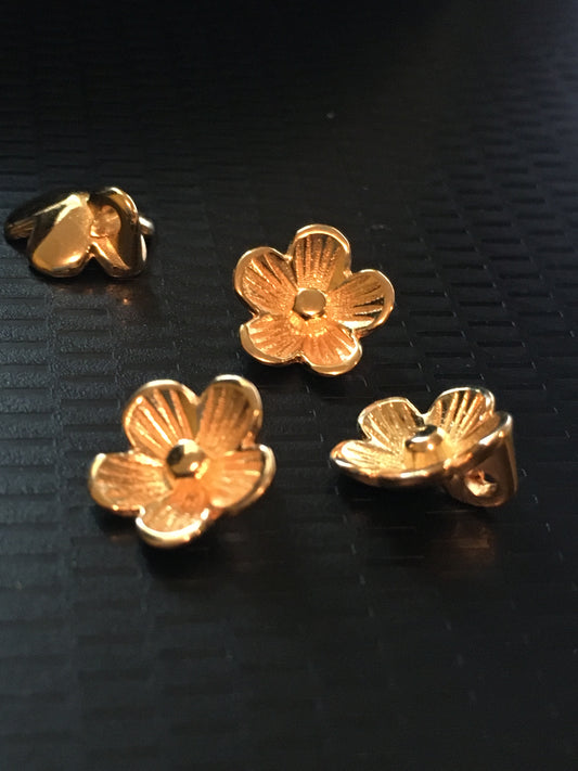 6mm flower gold qty 4 / Flor- 20464