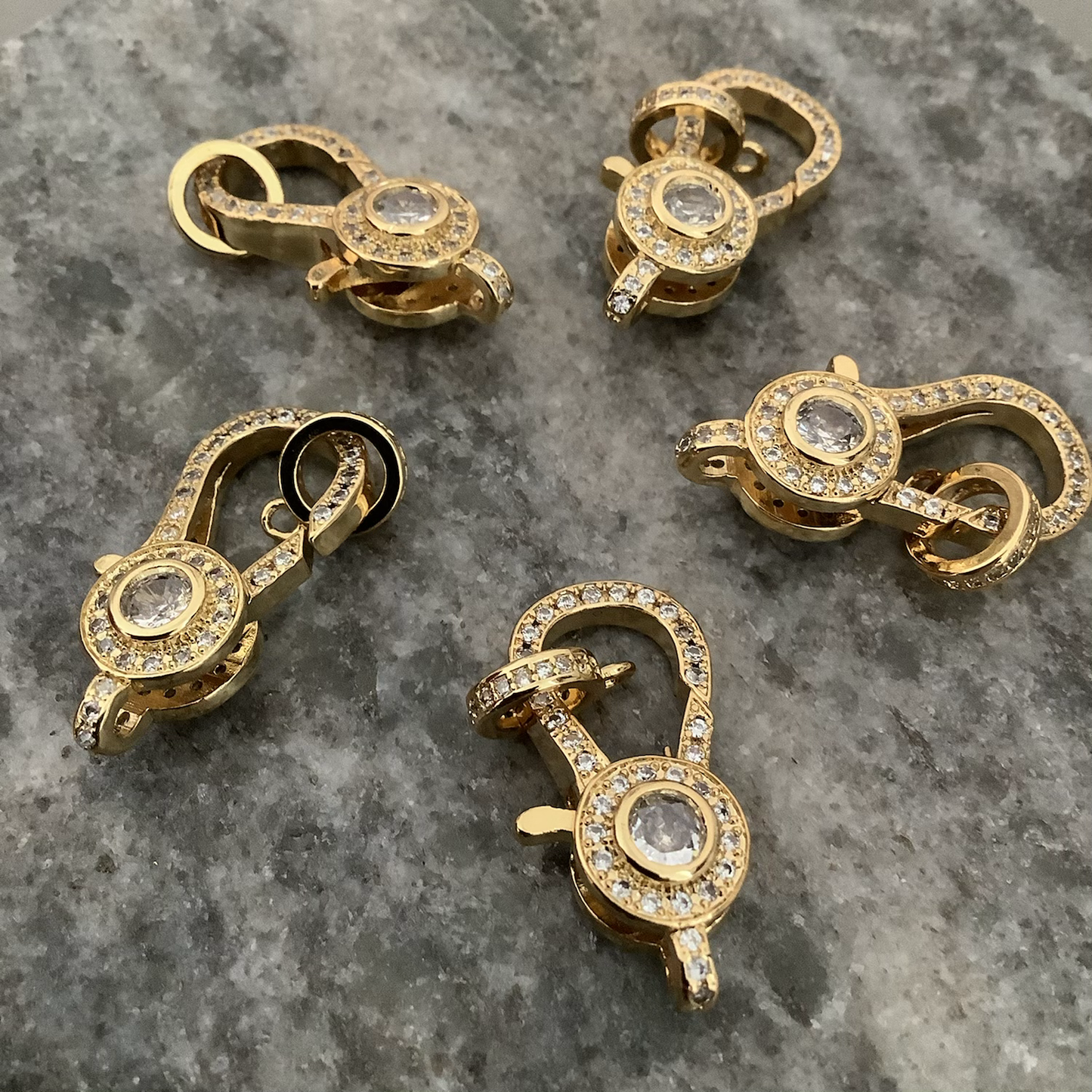 23mm Clasp With Big Zirc Qty1-23476
