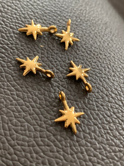 10x12mm sideways star pendant Qty 1 / 20897