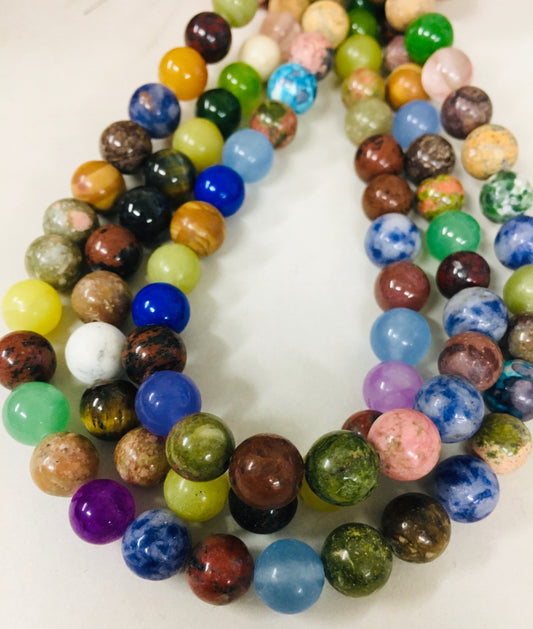 8mm Different Stones Strand / Piedra