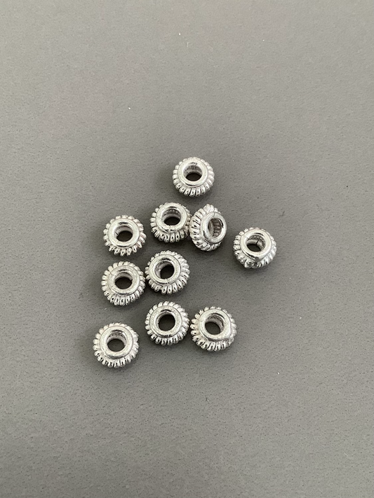 5mm Wide hole with tread silver qty 10 / 13710