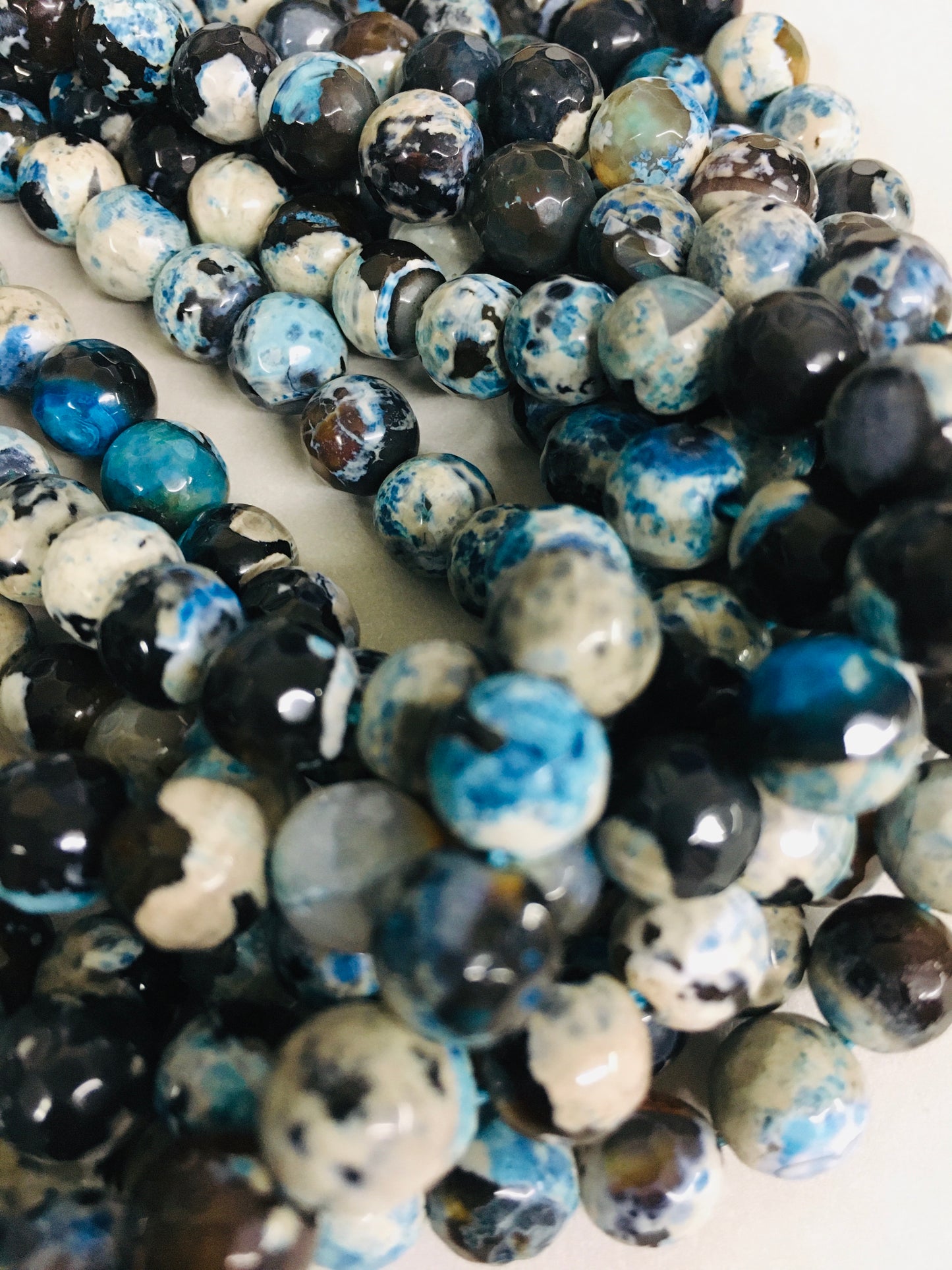 8mm Blue Black and Cream Agate Faceted Strand / Agata