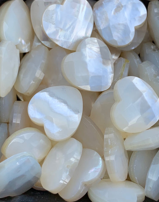 10mm mop top quality heart faceted / madre perla Corazon 8033