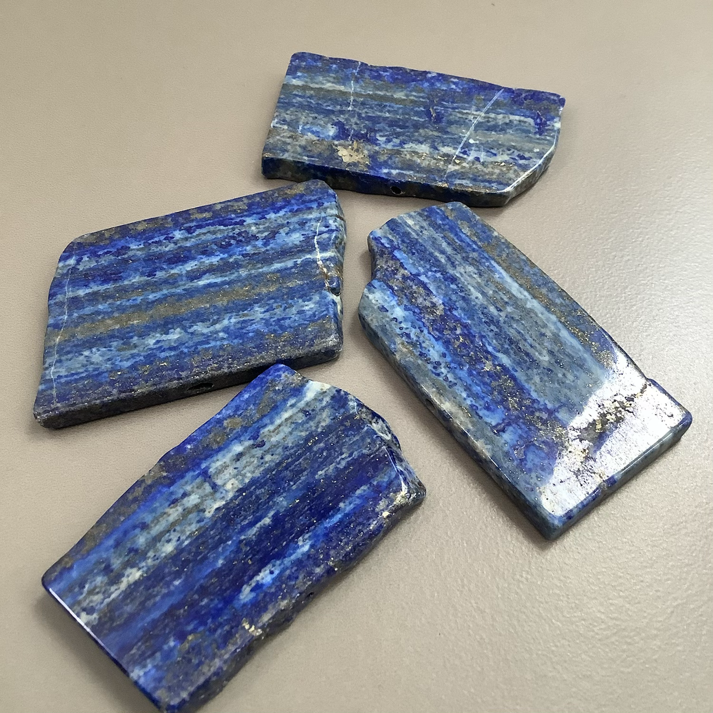 60mm Aprox Irregular Lápis Lazuli- 10901